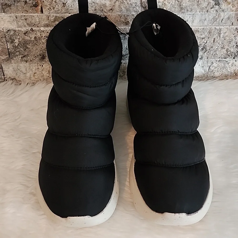 Dearfoams Texoma Nylon Puffer Boots